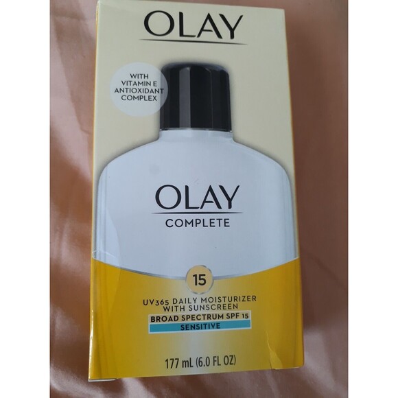 Olay Complete UV Daily Moisturizer With Sunscreen  SPF 15 - 6oz New - Picture 1 of 6